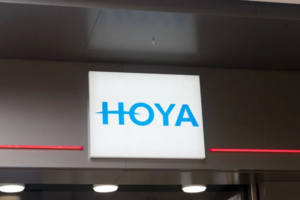 Verres Hoya près de Ranville